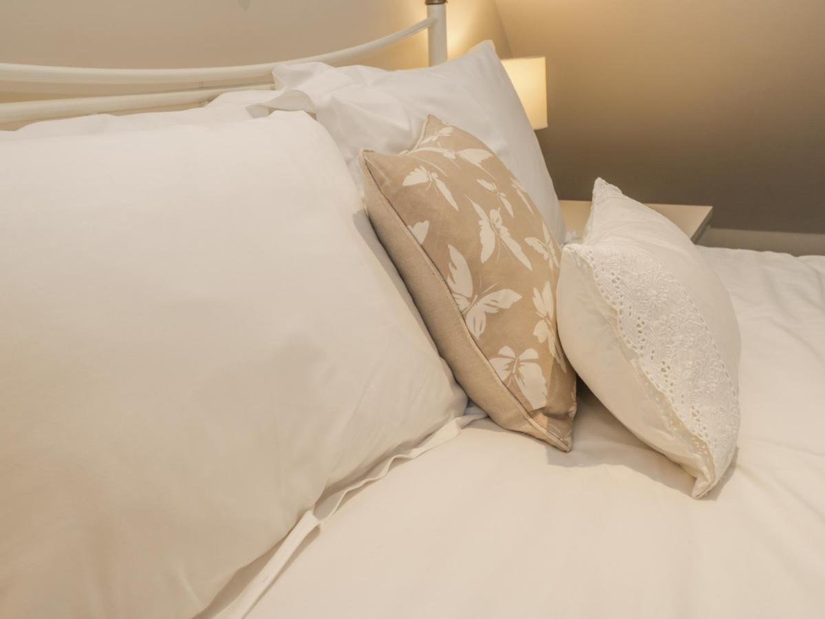 Robins Nest Apartment วิทบี ภายนอก รูปภาพ